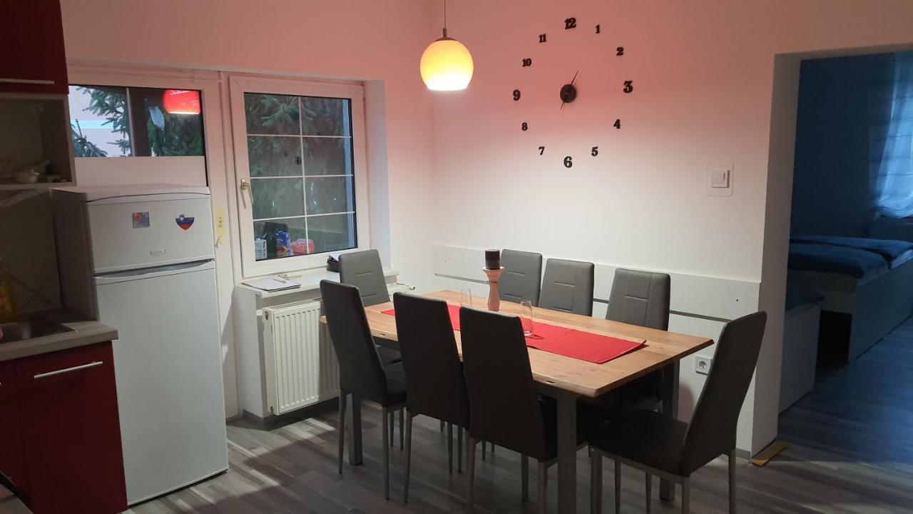 Apartma4Us Marburgo Esterno foto
